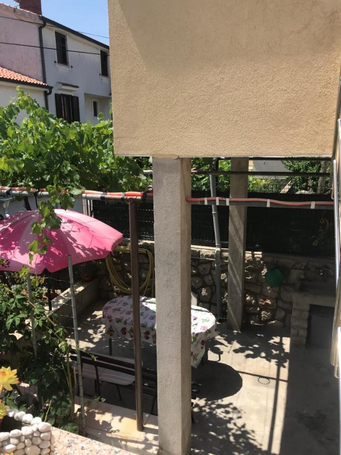 Apartmani Luiza Cres Buitenkant foto