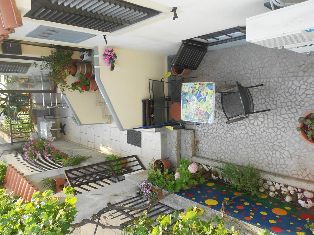 Apartmani Luiza Cres Kamer foto