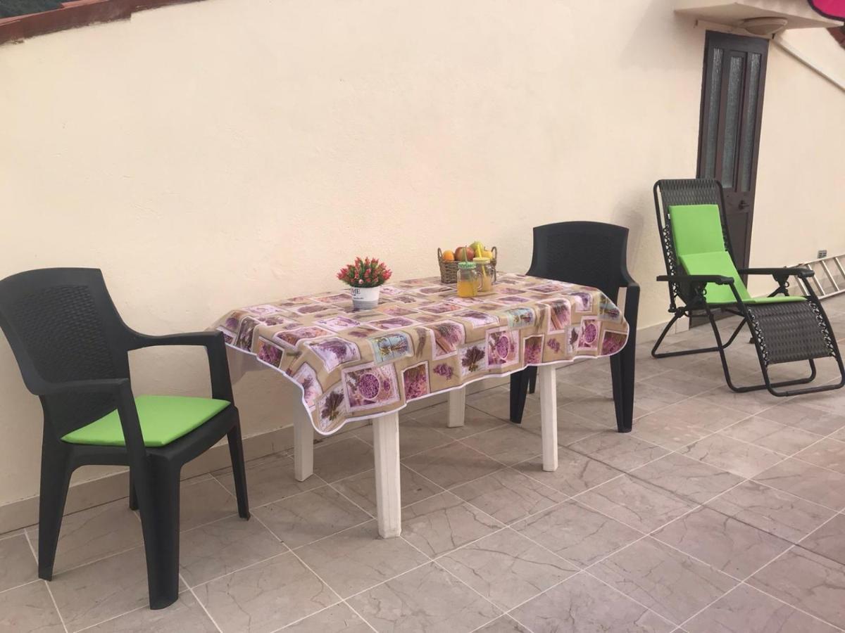 Apartmani Luiza Cres Buitenkant foto